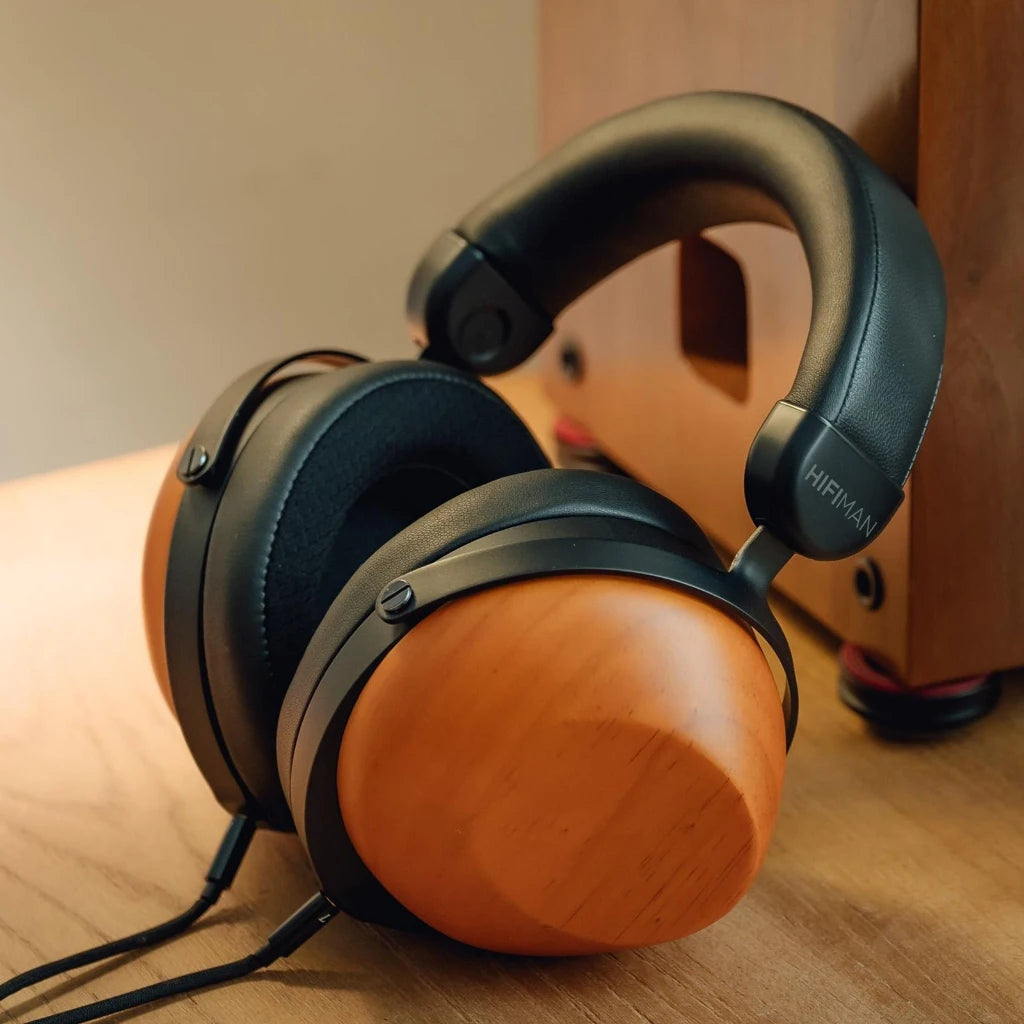 Hifiman HE-R10D Dynamic Closed Back Headphones for Home Studio